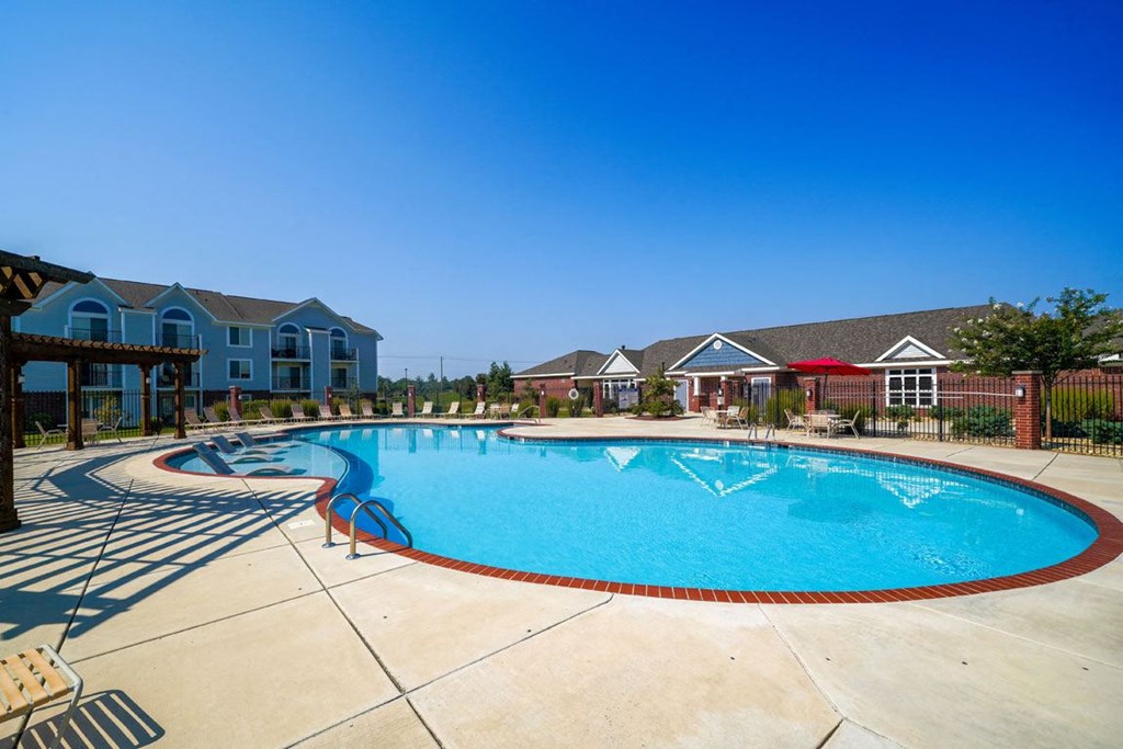 Large Resort Style Pool at Limestone Creek Apartment Homes, Madison, 35756