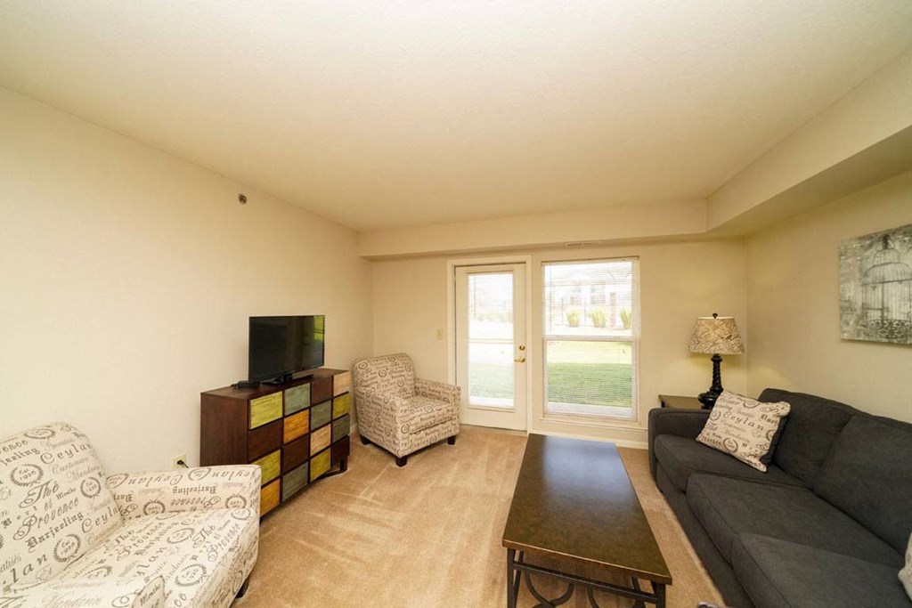 Spacious Living Rooms at Limestone Creek Apartment Homes, Madison