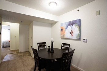Dining Area at Limestone Creek Apartment Homes, Madison - Photo Gallery 31