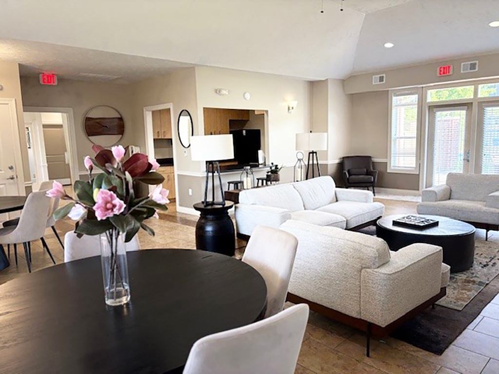 Community Building with Wi Fi at Lynbrook Apartment Homes and Townhomes, Elkhorn, NE, 68022