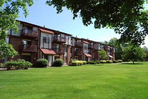Lovely Apartment Community at Madeira Apartments, Kalamazoo
