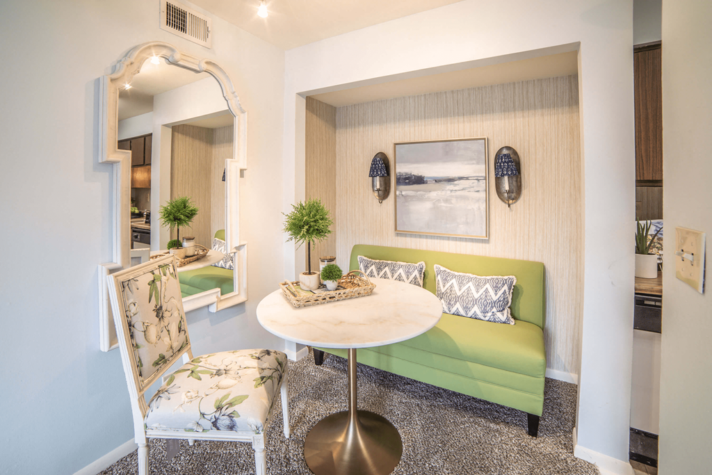 Dining Area at Bavarian Village Apartments, Indiana, 46235