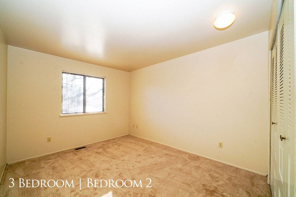 Carpeting in Bedroom at Mount Royal Townhomes, Kalamazoo