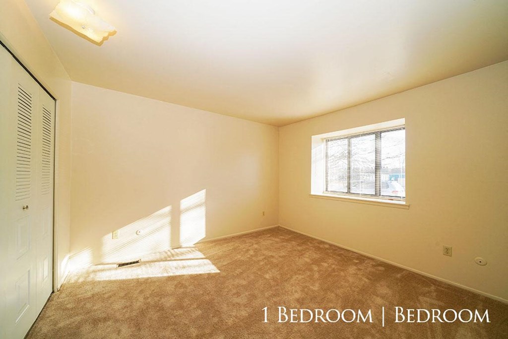 Expansive Windows For Natural Light at Mount Royal Townhomes, Kalamazoo, 49009