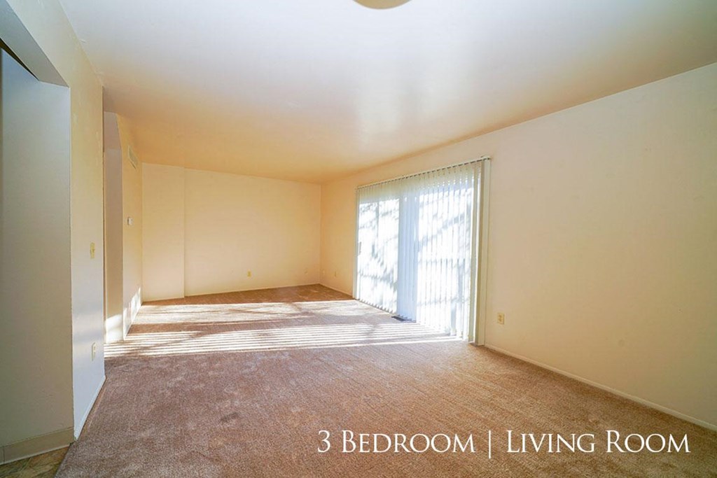 Oversized Living Room at Mount Royal Townhomes, Kalamazoo, MI