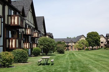 Picnic Areas Picnic Areas at Normandy Village Apartments, Indiana - Photo Gallery 3