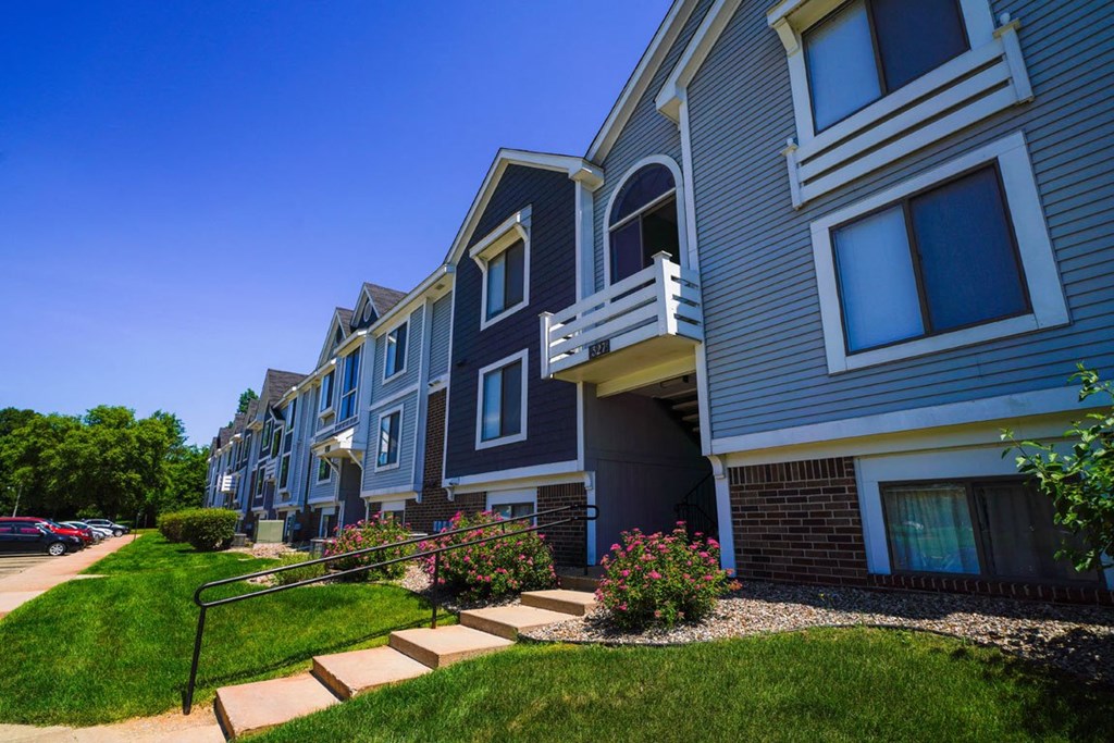 Dish Network and High Speed Internet Service Available at Pine Knoll Apartments, Michigan