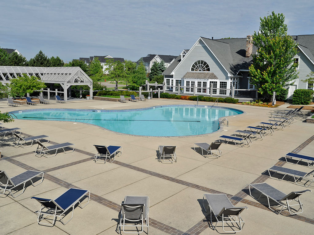 Large Sundeck Area at Portsmouth Apartments, Novi, MI, 48377