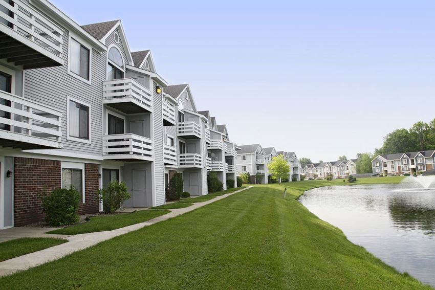 Manicured Lawns and Pond Manicured Lawns and Pond at South Bridge Apartments, Fort Wayne, Indiana - Photo Gallery