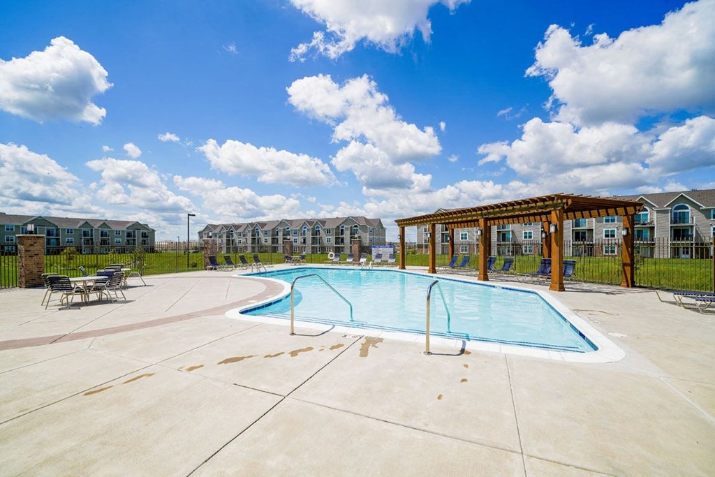 Outdoor Pool with Pergola at Stoney Pointe Apartment Homes, Wichita, KS