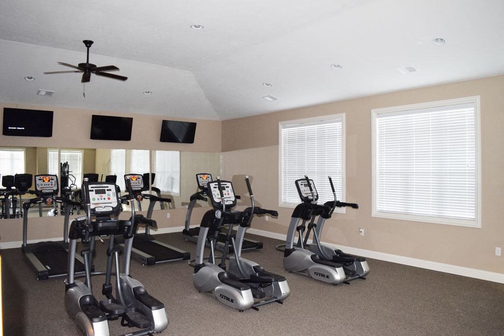 Fully Equipped Fitness Center at Stoney Pointe Apartment Homes, Kansas, 67226