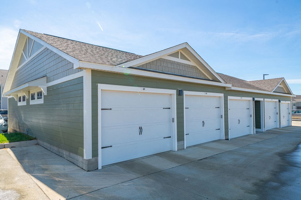Detached Garages at Strathmore Apartment Homes, West Des Moines