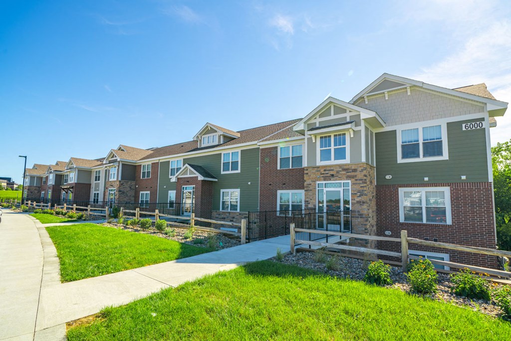 Exquisite exterior apartment building at Strathmore Apartment Homes, Iowa, 50266