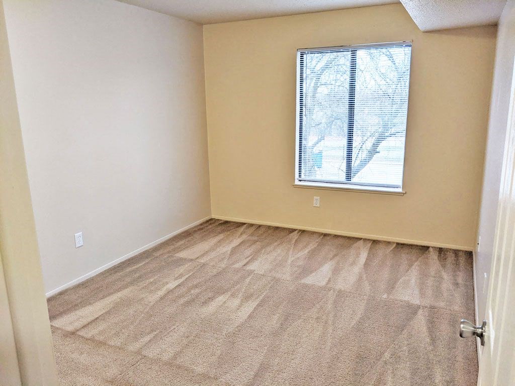 Plush Carpeting at Swiss Valley Apartments, Wyoming