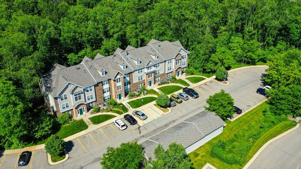 Off Street Parking at Tall Oaks Apartment Homes, Kalamazoo, MI, 49009