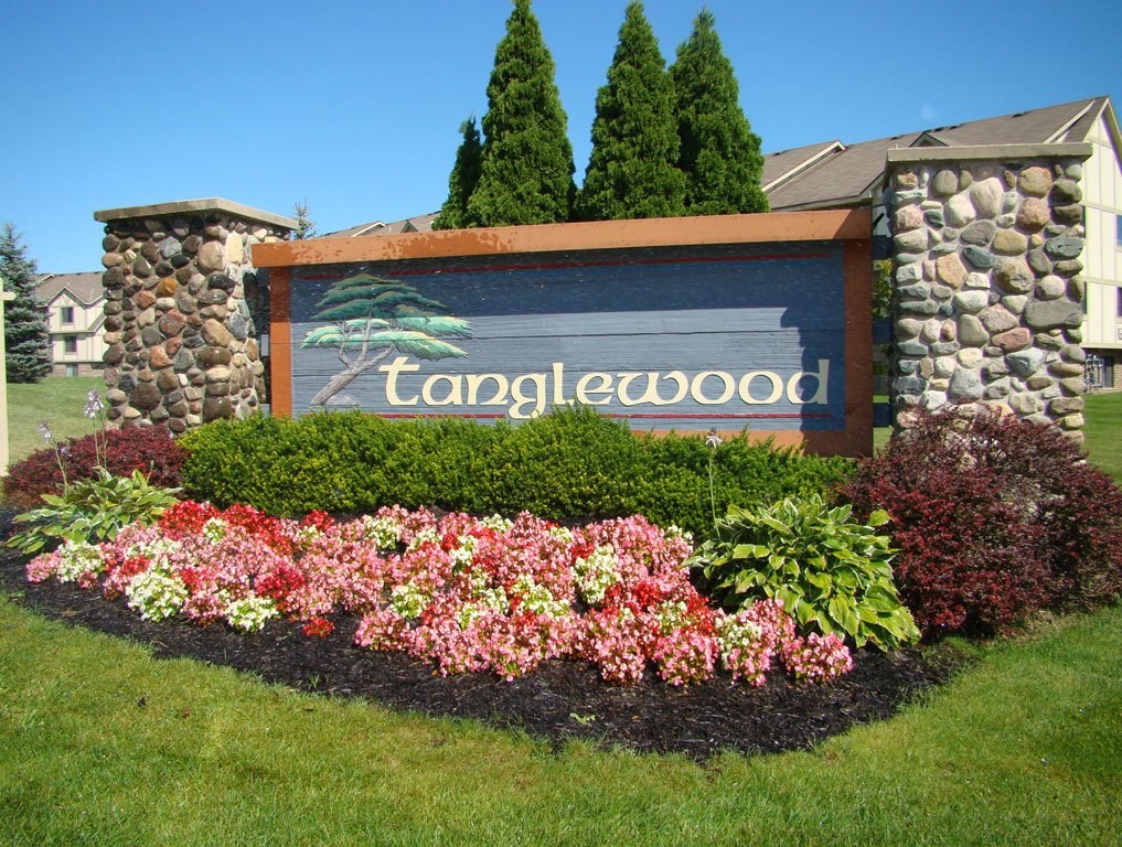 Entrance Sign at Tanglewood Apartments, Oak Creek