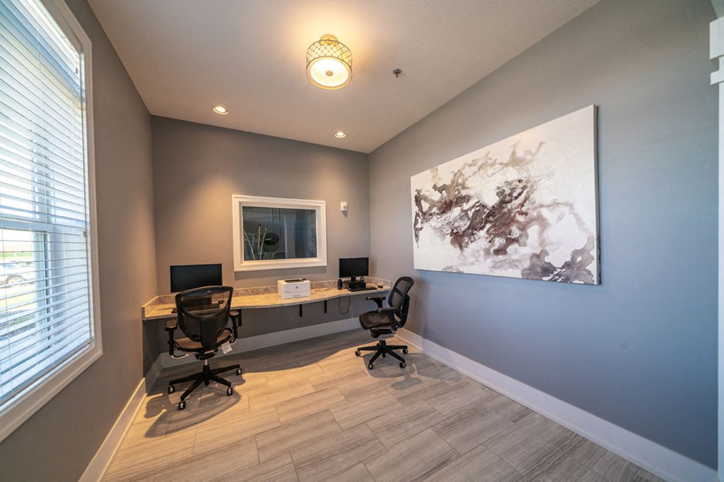 Business Center With Computers at The Reserve at Destination Pointe, Grimes, IA