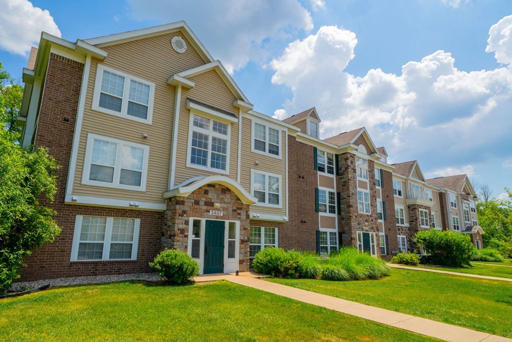 Beautiful Apartments at Trillium Pointe Apartment Homes, Jackson