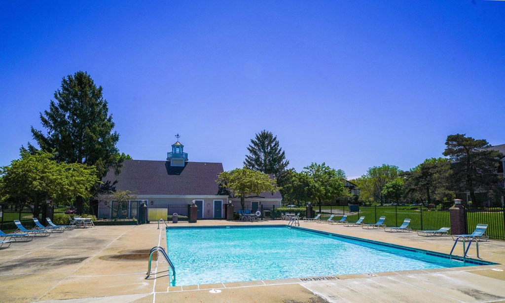 Community Clubhouse and Swimming Pool with Wi Fi at Walnut Trail Apartments, Michigan, 49002