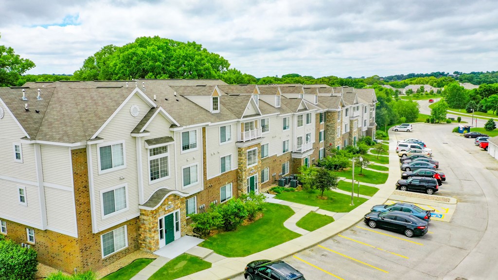 Aerial Building View with Parking at West Hampton Park Apartment Homes, Nebraska