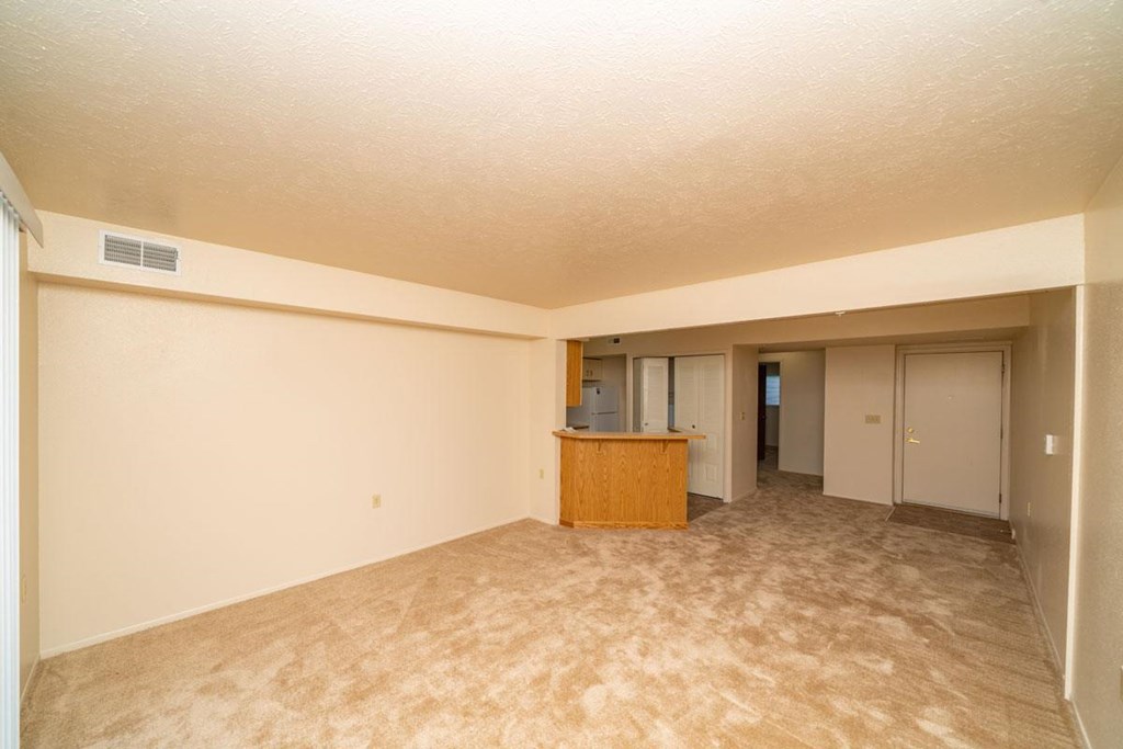 Entryway to Living and Dining Areas at Windmill Lakes Apartments, Holland, 49424