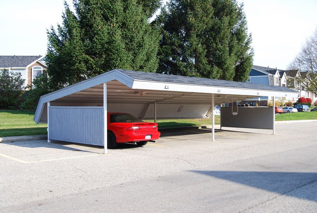 Carports Available at Windmill Lakes Apartments, Michigan