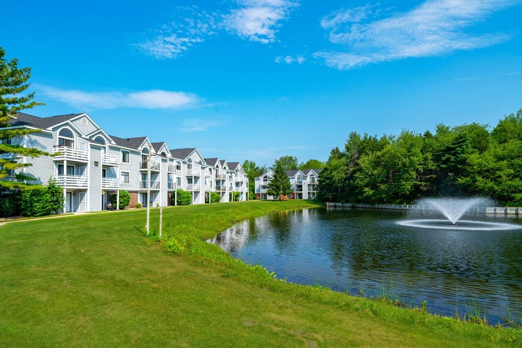 Breathtaking Pond Views at Windmill Lakes Apartments in Holland, MI