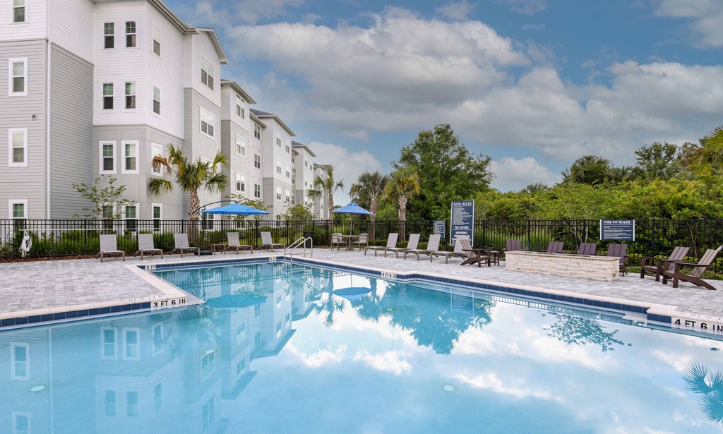 the swimming pool at the preserve at polk apartments