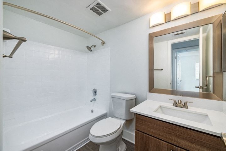 apartment bathroom - Photo Gallery