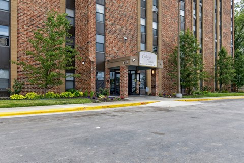 A brick building with a sign that says "Chilton House".