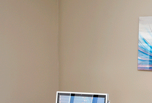 Two computers in computer lab - Photo Gallery 3