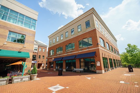 Storefronts at the Residences of Creekside Plaza.