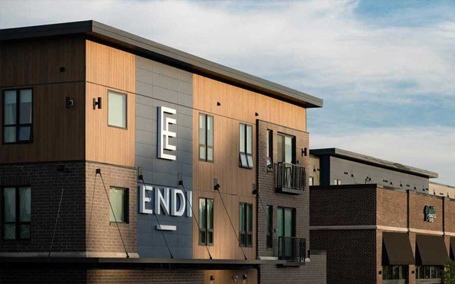 A building with the word "END" on the side.