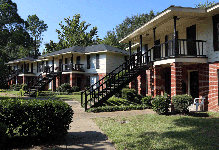 Exterior of Pebble Creek