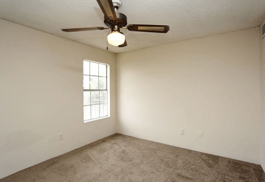 4901 McWillie Cir 1-2 Beds Apartment for Rent - Photo Gallery