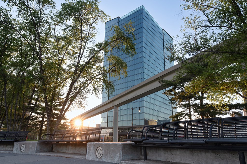 the building in which the hotel is located