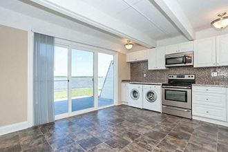 UNIVERSE AT MARINERS COVE Apartment Rentals - Toms River, NJ