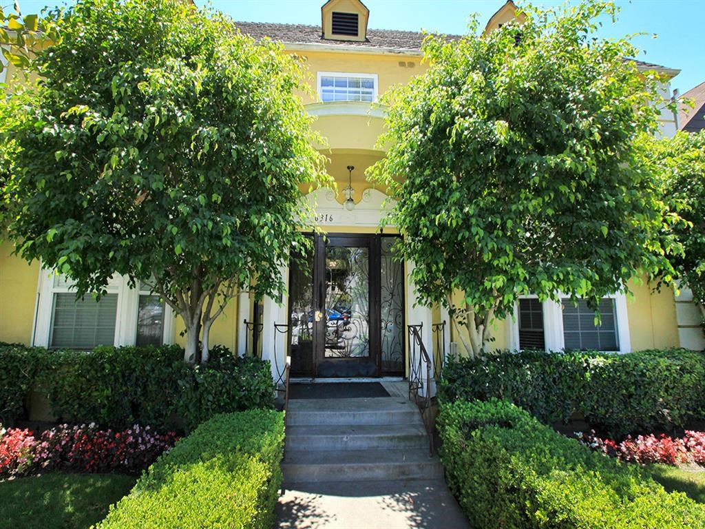 Front with the walkway