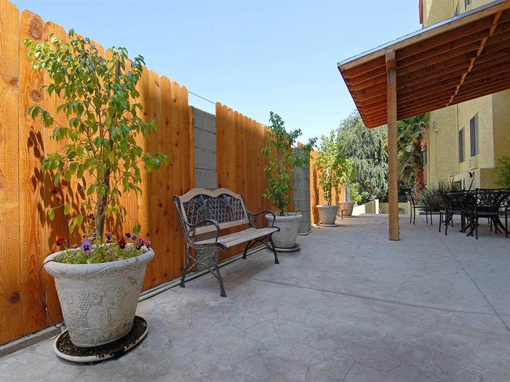Courtyard with bench