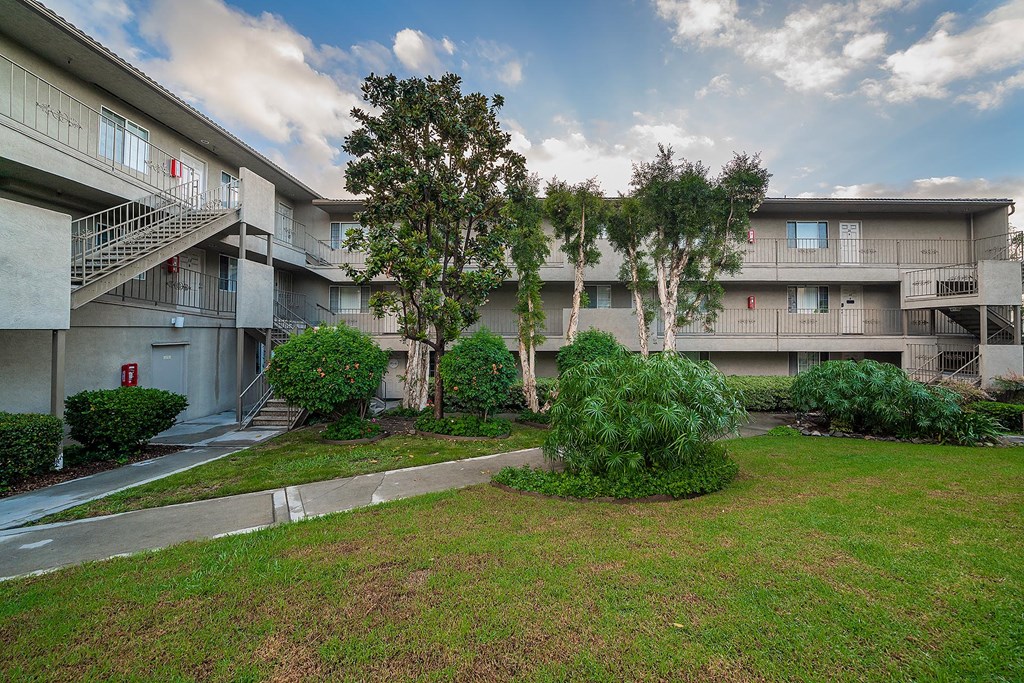 Chateau Spring Gardens Apartments