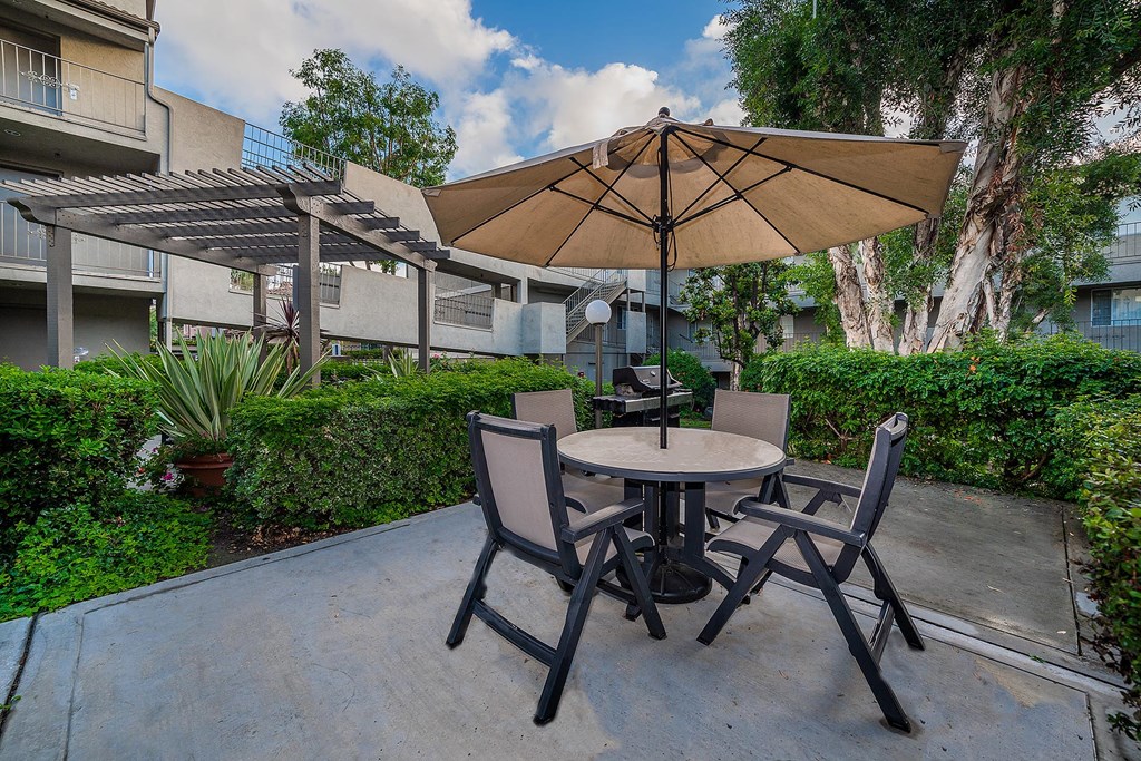 Chateau Spring Gardens Apartments