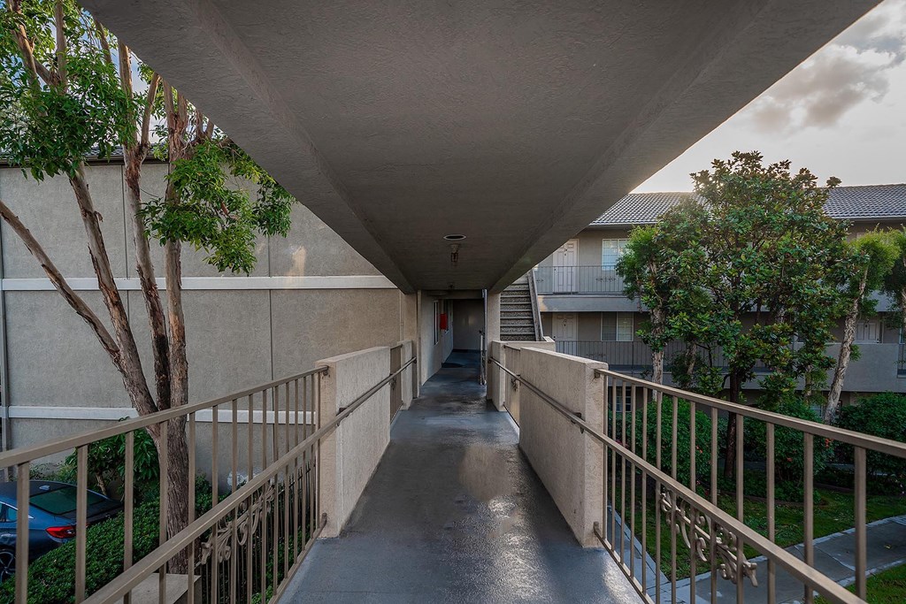 Chateau Spring Gardens Apartments