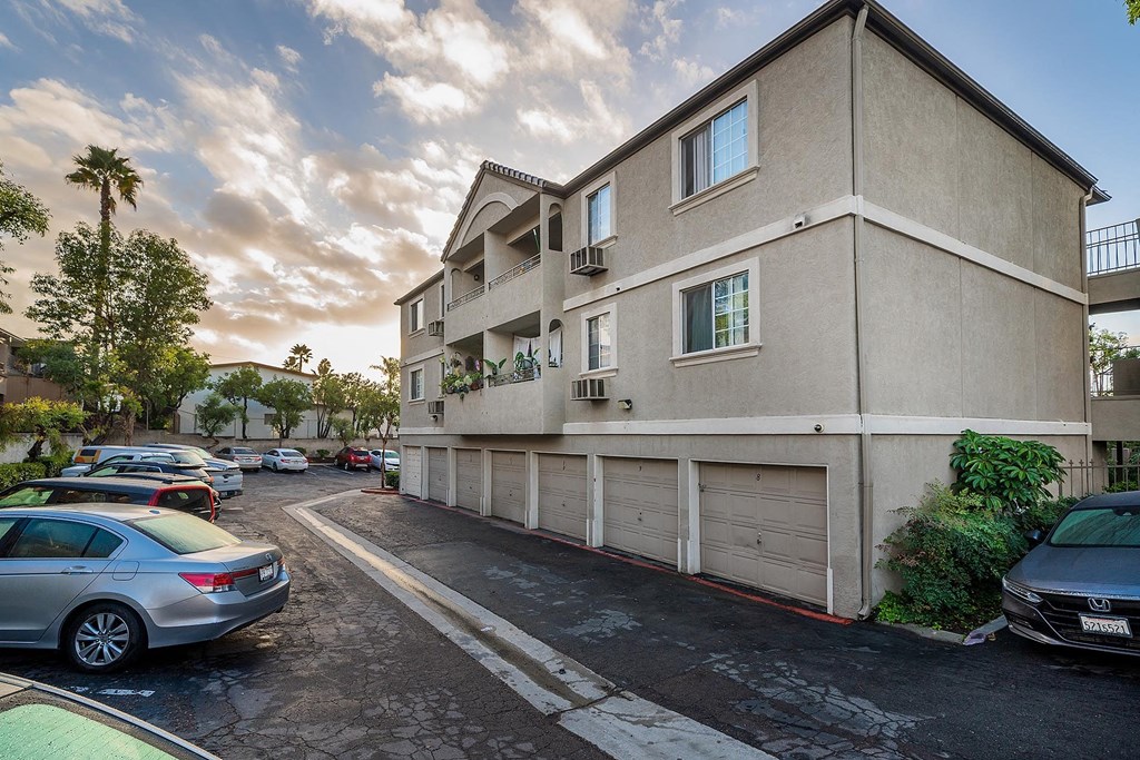 Chateau Spring Gardens Apartments