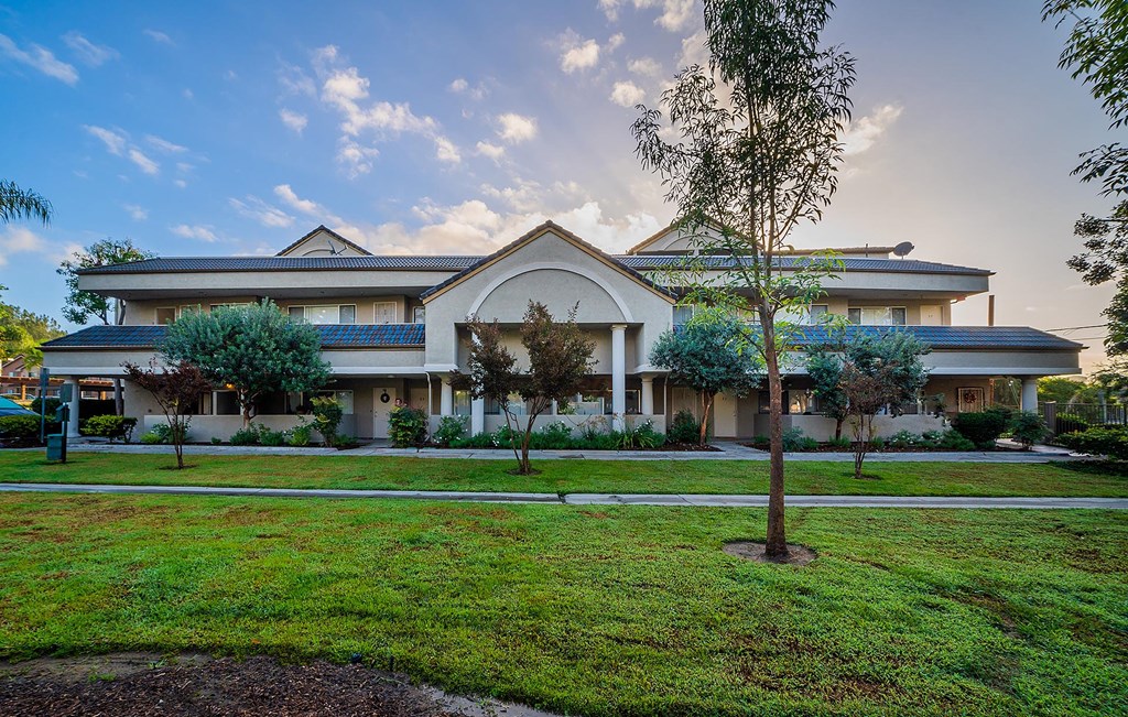 Chateau Spring Gardens Apartments