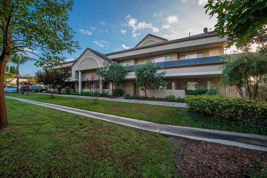 Chateau Spring Gardens Apartments