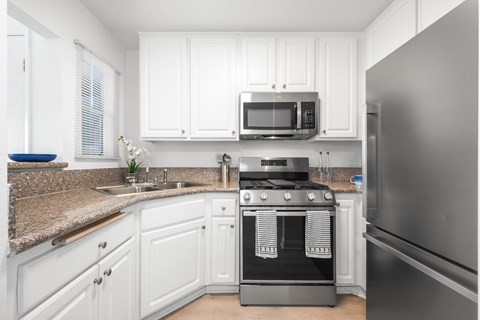Nantucket Creek Apartments