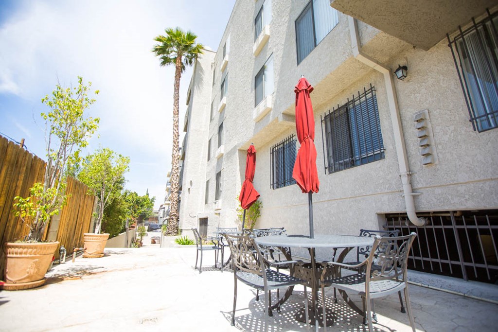 Courtyard with table and chairs