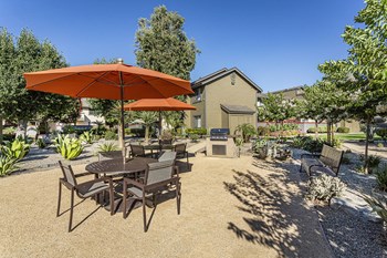 6506 Doolittle Avenue Studio-2 Beds Apartment for Rent - Photo Gallery 4
