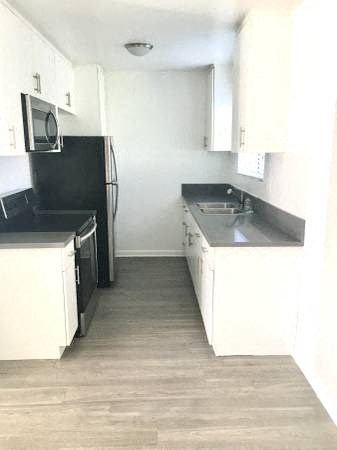 One Bedroom Kitchen