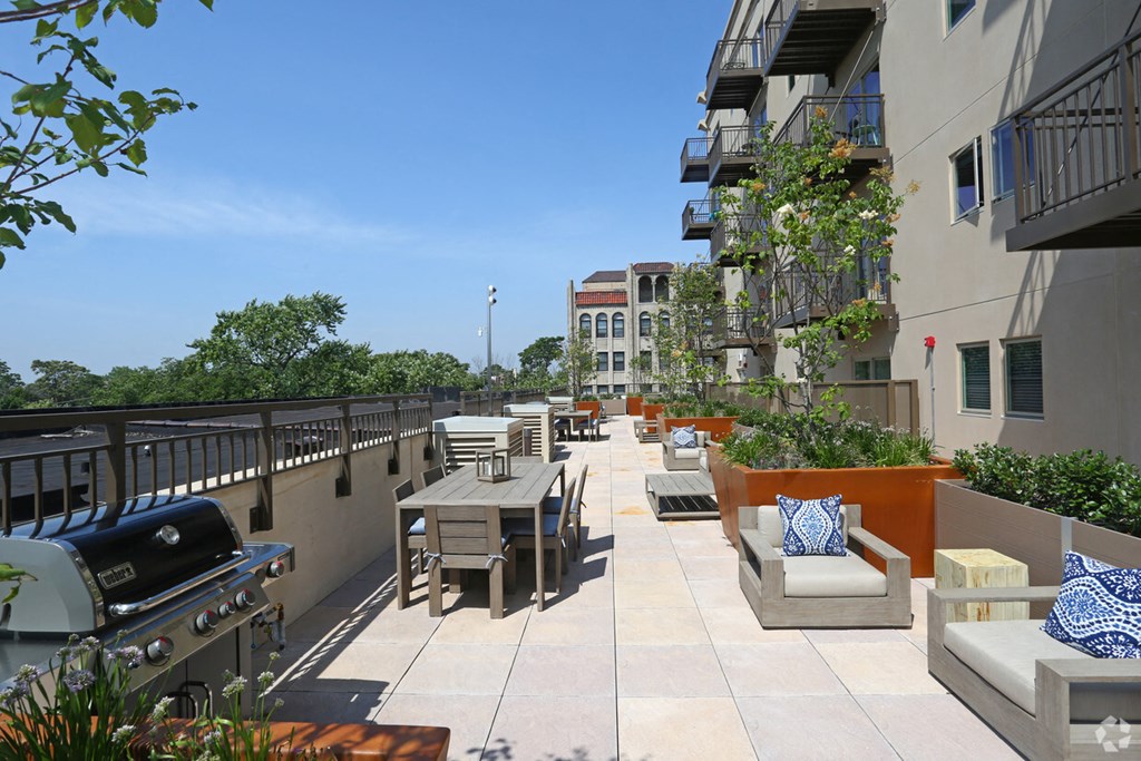 Pet Friendly Chicago Apartments